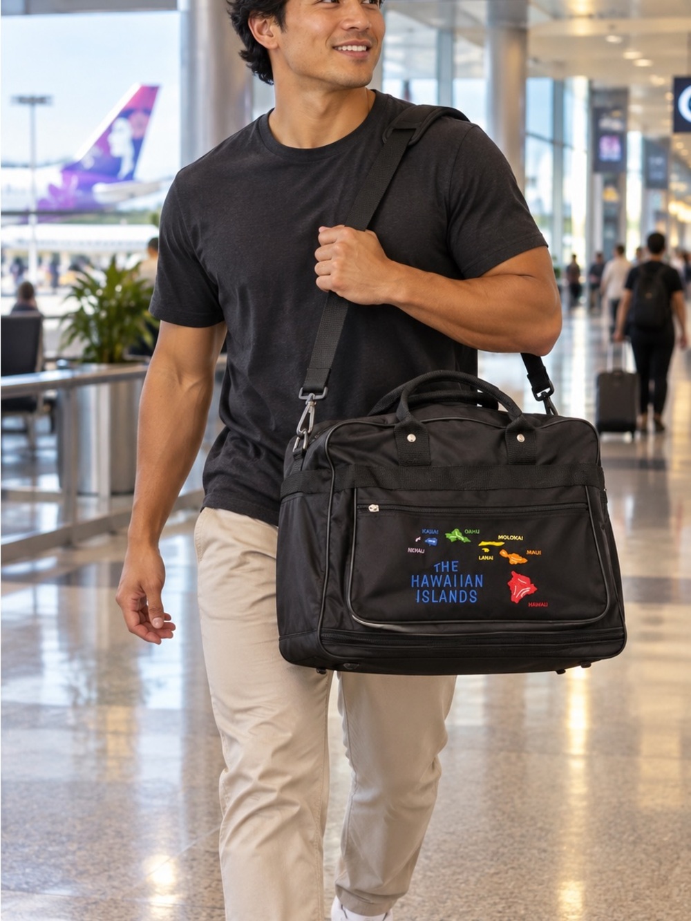 Men's Black Travel Duffel Bag with Hawaiian Islands Design
